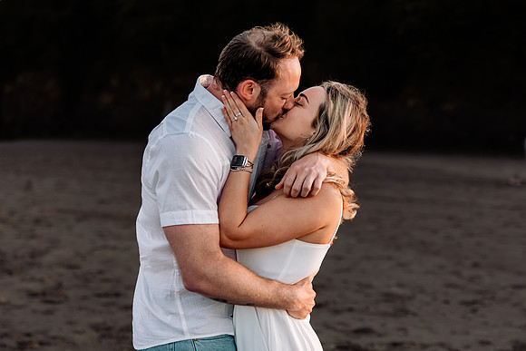 Kannon-Ashley-Surpise-Proposal-Rock-Neskowin-Oregon-Photos (27 of 94)