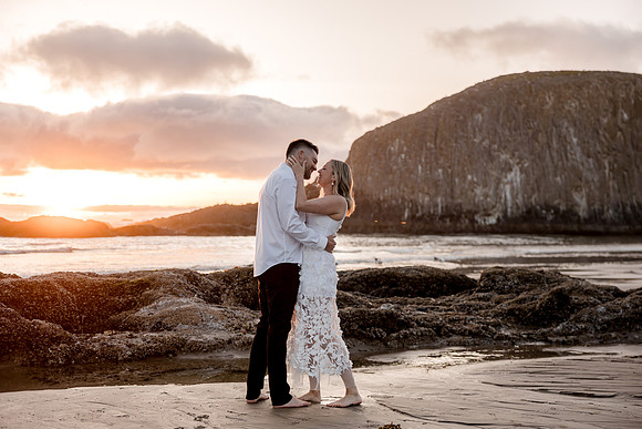 Andy-Stacia-seal-rock-engagement-session-oregon-photos (40 of 67)