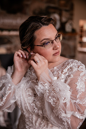 Mark-Darian-Peck-2024-Wedding-Photos-getting-ready (73 of 101)