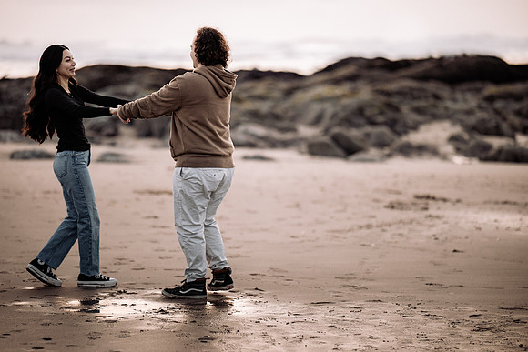 Philip-Ruby-Lincoln-City-Oregon-Surprise-Proposal-Photos (10 of 47)