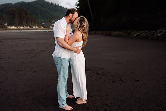 Kannon-Ashley-Surpise-Proposal-Rock-Neskowin-Oregon-Photos (58 of 94)