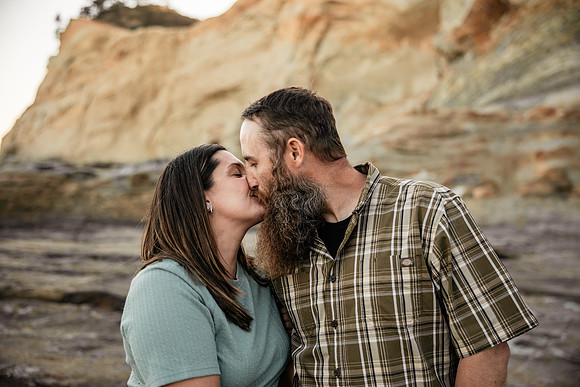 Cape-Kiwanda-Oregon-Family-Photos-2025 (32 of 65)