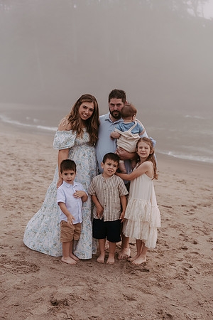 Family-Photos-2024-Lincoln-City-Oregon--11
