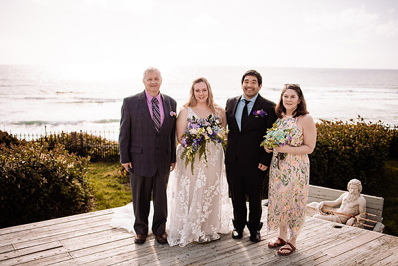 Darrick-Hillary-Gleneden-Oregon-Beach-Elopement-Photos