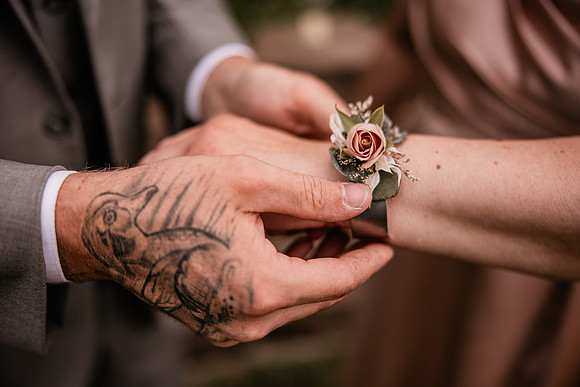Mark-Darian-Peck-2024-Wedding-Photos-getting-ready (42 of 101)