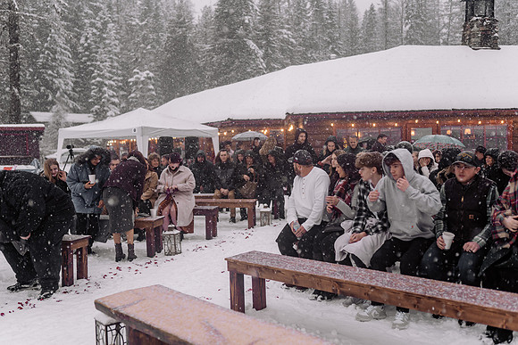 Tyler-Brittani-Lake-Priest-Idaho-Winter-Snow-Wedding-2021-04043