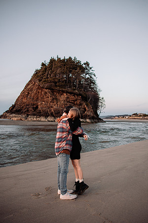 cole-madison-proposal-rock-oregon-enagement-neskowin-photos (1 of 60)