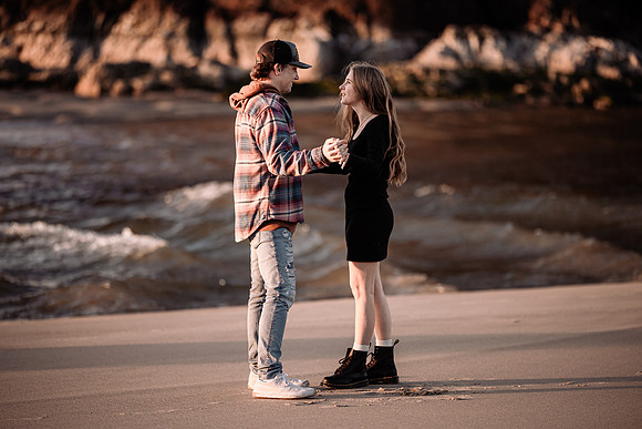 cole-madison-proposal-rock-oregon-enagement-neskowin-photos (24 of 60)
