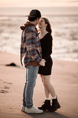cole-madison-proposal-rock-oregon-enagement-neskowin-photos (27 of 60)