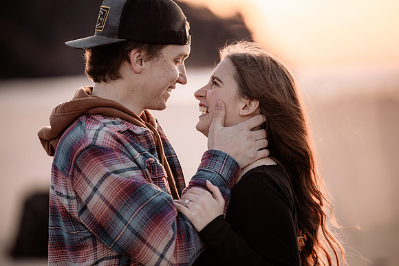 cole-madison-proposal-rock-oregon-enagement-neskowin-photos (34 of 60)