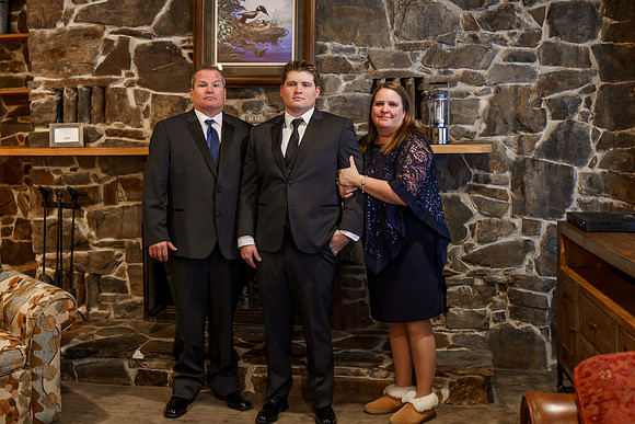 Tyler-Brittani-Lake-Priest-Idaho-Winter-Snow-Wedding-2021-02810