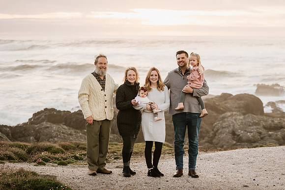 Mary-Kate-Yachats-Oregon-Family-Photos-2021-2