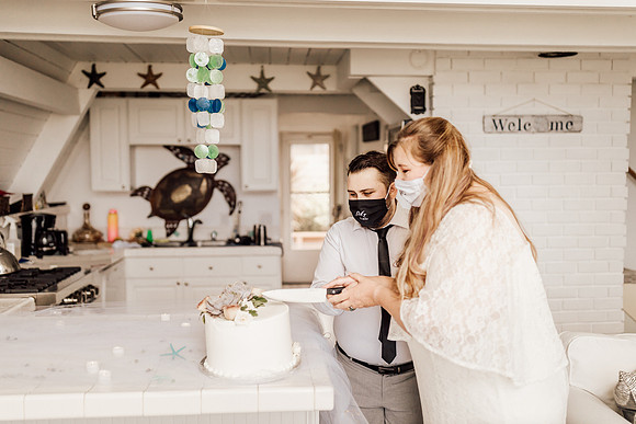 Jordan-Lainey-Roads-End-lincoln-City-oregon-airbnb-Elopement-photos-35