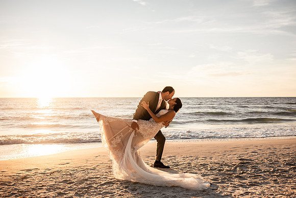 Bennett-Tamra-Sunset-Beach-House-Wedding-Saint-Peterburg-Florida-2021-8122