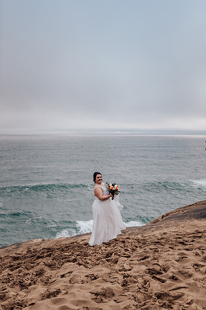 Carissa-Dustin-cape-kiwanda-oregon-elopement-photo-82