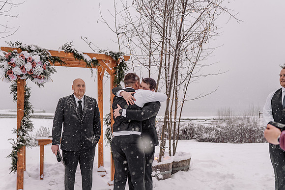 Tyler-Brittani-Lake-Priest-Idaho-Winter-Snow-Wedding-2021-04099