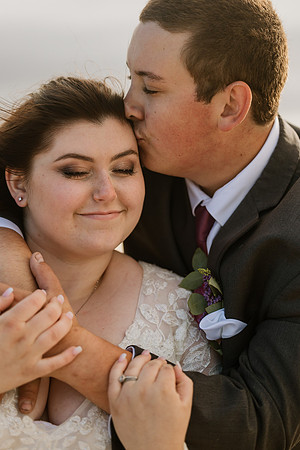 Colton-Kali-Chinook-Winds-Casino-Wedding-Photos-9628