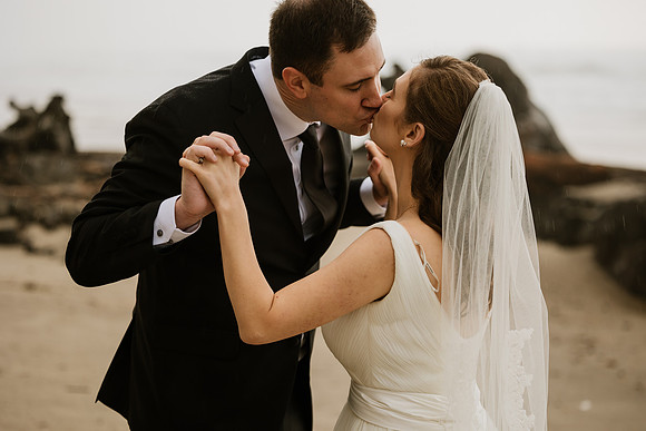 Alex-Danielle-Inn-Spanish-Head-Lincoln-City-oregon-wedding-0558