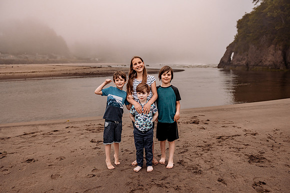 Debra-Proposal-Rock-Oregon-Family-Photos-2022 (9 of 50)