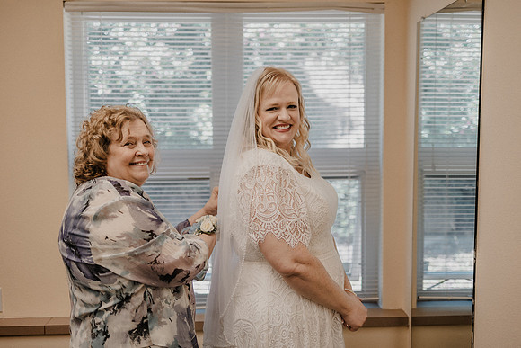 Marcus-Lori-Chinook-Winds-Seafood-Grille-Lincoln-City-Oregon-Wedding-Photos (29 of 477)