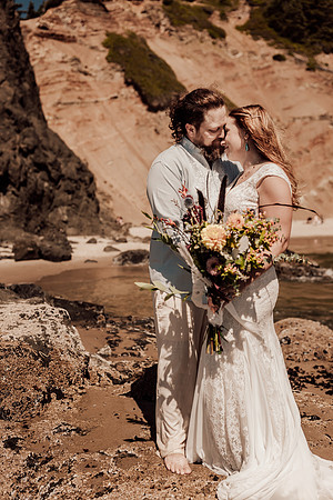 Ty-Sandy-lincoln-city-oregon-roads-end-elopement-photographer-0091
