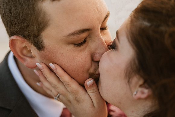 Colton-Kali-Chinook-Winds-Casino-Wedding-Photos-9961