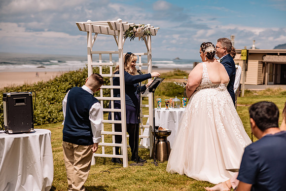 Jon-Kimberli-Chinook-Winds-Lincoln-City-Oregon-Wedding-2022 (59 of 139)