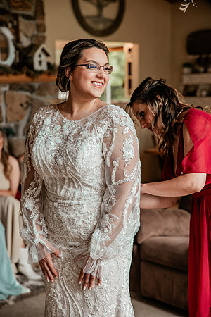 Mark-Darian-Peck-2024-Wedding-Photos-getting-ready (65 of 101)
