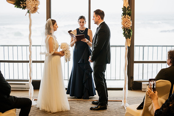 Alex-Danielle-Inn-Spanish-Head-Lincoln-City-oregon-wedding-0105