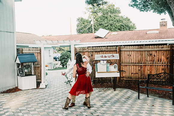 Corey_kristen_morse_rustic_almost_heaven_farms_dover_florida_intimate_wedding (373)
