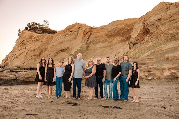Amanda-Family-Photos-Pacific-City-Oregon-2025 (9 of 53)