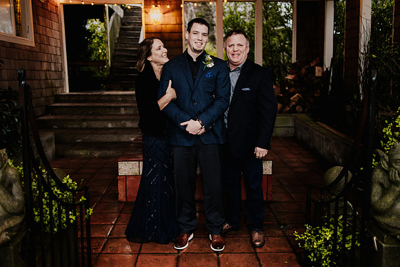 Nicholas-Christina-Salmonberry-Inn-Lincoln-City-Oregon-Elopement-Photos-8440