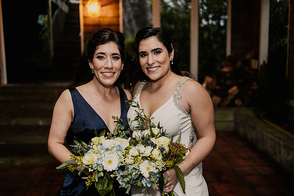 Nicholas-Christina-Salmonberry-Inn-Lincoln-City-Oregon-Elopement-Photos-8474