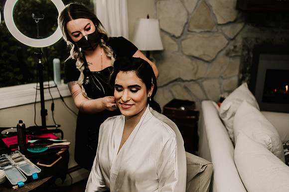 Nicholas-Christina-Salmonberry-Inn-Lincoln-City-Oregon-Elopement-Photos-8092