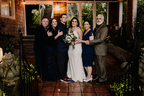 Nicholas-Christina-Salmonberry-Inn-Lincoln-City-Oregon-Elopement-Photos-8446