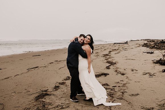 Nicholas-Christina-Salmonberry-Inn-Lincoln-City-Oregon-Elopement-Photos-8279