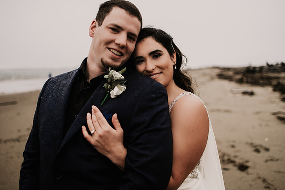 Nicholas-Christina-Salmonberry-Inn-Lincoln-City-Oregon-Elopement-Photos-8248
