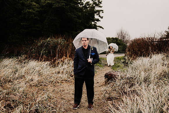 Nicholas-Christina-Salmonberry-Inn-Lincoln-City-Oregon-Elopement-Photos-8166