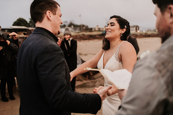 Nicholas-Christina-Salmonberry-Inn-Lincoln-City-Oregon-Elopement-Photos-8583
