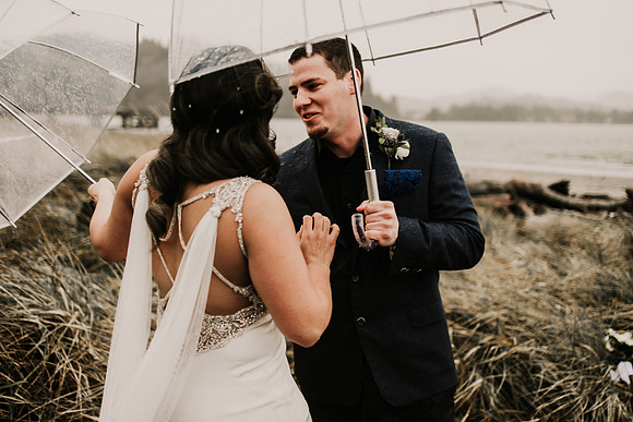 Nicholas-Christina-Salmonberry-Inn-Lincoln-City-Oregon-Elopement-Photos-8188