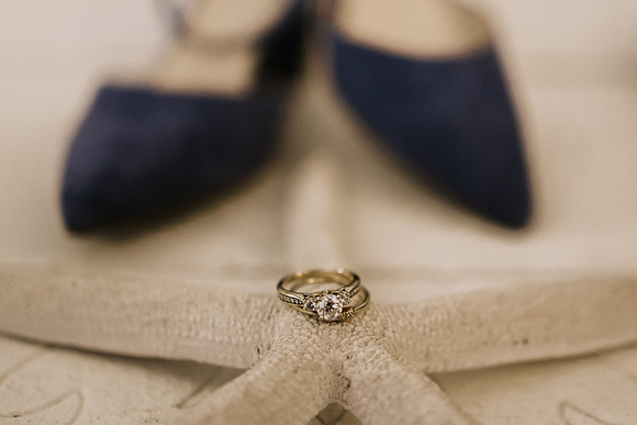 Nicholas-Christina-Salmonberry-Inn-Lincoln-City-Oregon-Elopement-Photos-7997