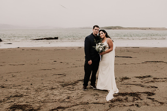 Nicholas-Christina-Salmonberry-Inn-Lincoln-City-Oregon-Elopement-Photos-8286