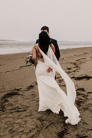 Nicholas-Christina-Salmonberry-Inn-Lincoln-City-Oregon-Elopement-Photos-8309