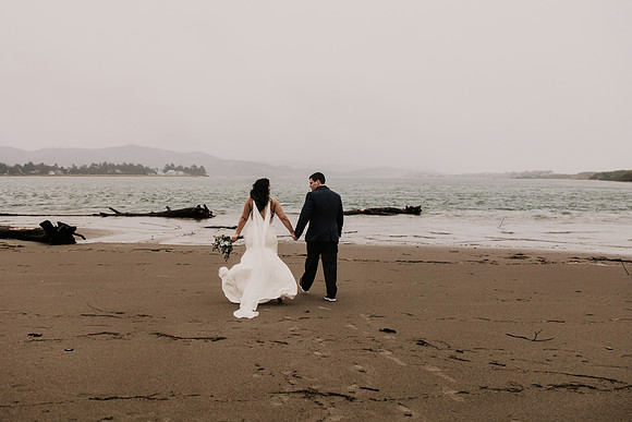 Nicholas-Christina-Salmonberry-Inn-Lincoln-City-Oregon-Elopement-Photos-8327