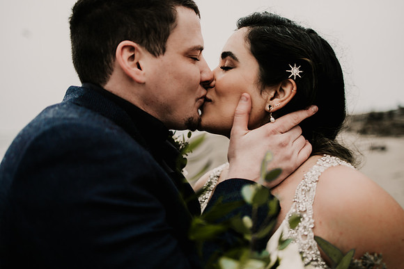 Nicholas-Christina-Salmonberry-Inn-Lincoln-City-Oregon-Elopement-Photos-8227