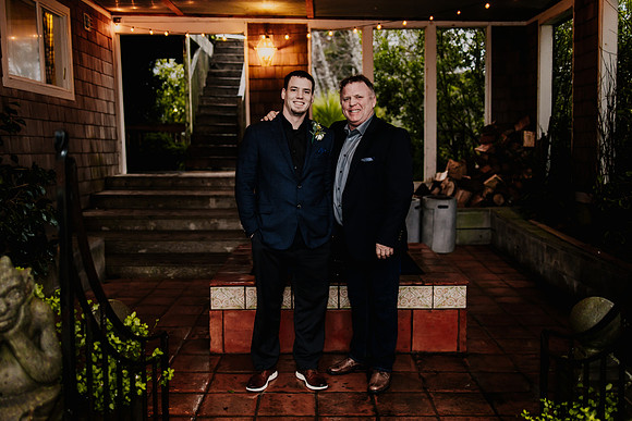 Nicholas-Christina-Salmonberry-Inn-Lincoln-City-Oregon-Elopement-Photos-8442
