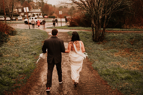 Nicholas-Christina-Salmonberry-Inn-Lincoln-City-Oregon-Elopement-Photos-8653