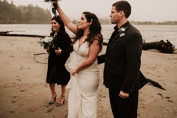 Nicholas-Christina-Salmonberry-Inn-Lincoln-City-Oregon-Elopement-Photos-8612