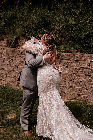 Mark-Darian-Peck-2024-Wedding-Photos-getting-ready (89 of 101)