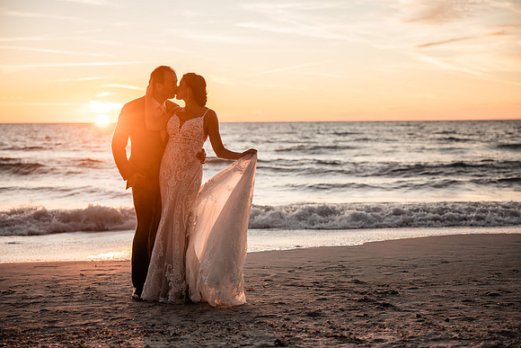 Bennett-Tamra-Sunset-Beach-House-Wedding-Saint-Peterburg-Florida-2021-8338